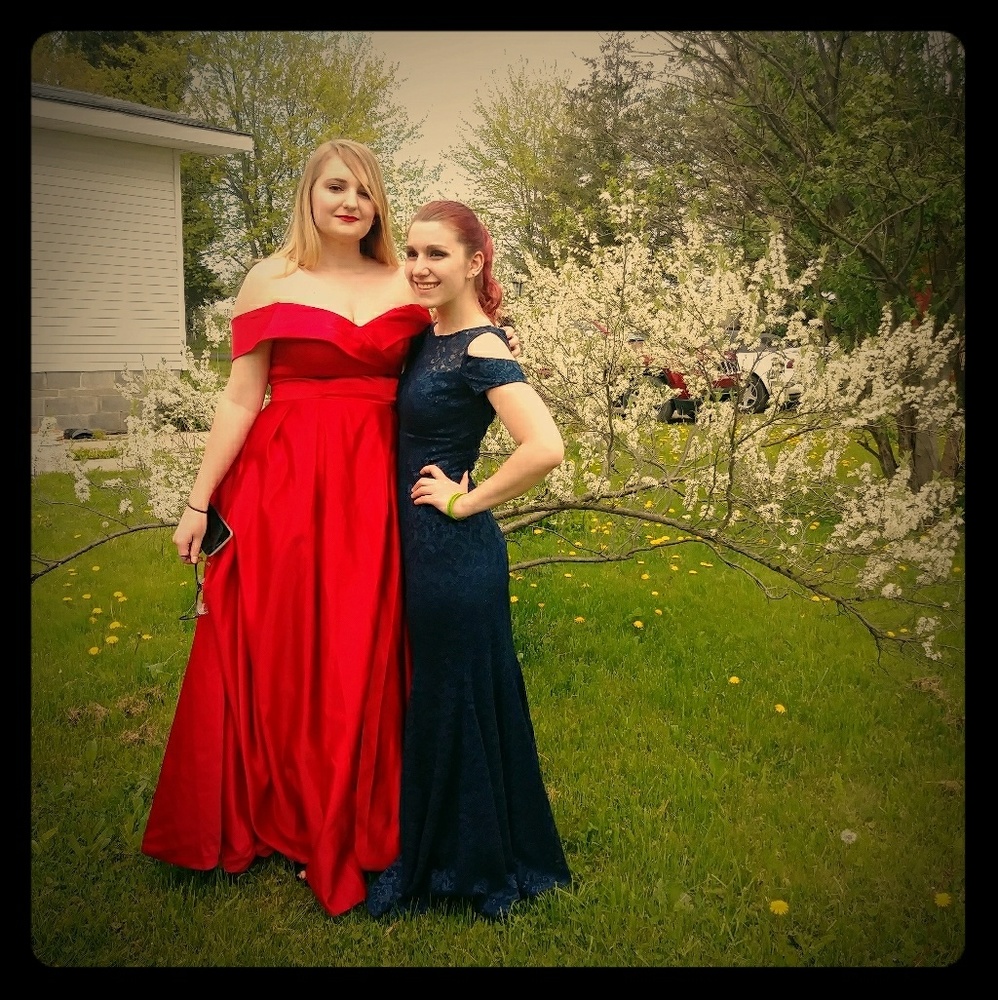 Red prom dress